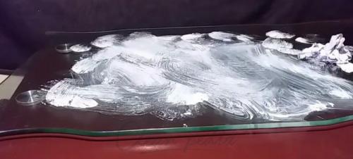 Акриловые краски смываются со стекла. Чем отмыть краску от стекла