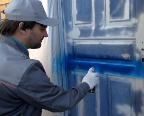 Как покрасить металл из баллончика