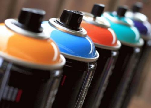 Как покрасить металл из баллончика