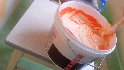 Можно ли разбавлять водой водоэмульсионную краску. Как и чем разбавлять?