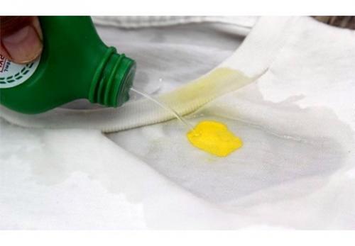 Засохла акриловая краска для ткани. Как вывести с одежды краску акриловую