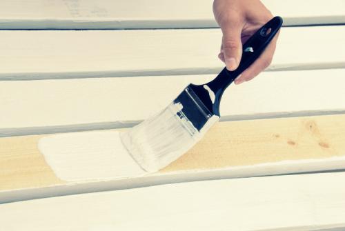 Покраска дерева акриловой краской. Акриловая краска для дерева: структура, технология нанесения