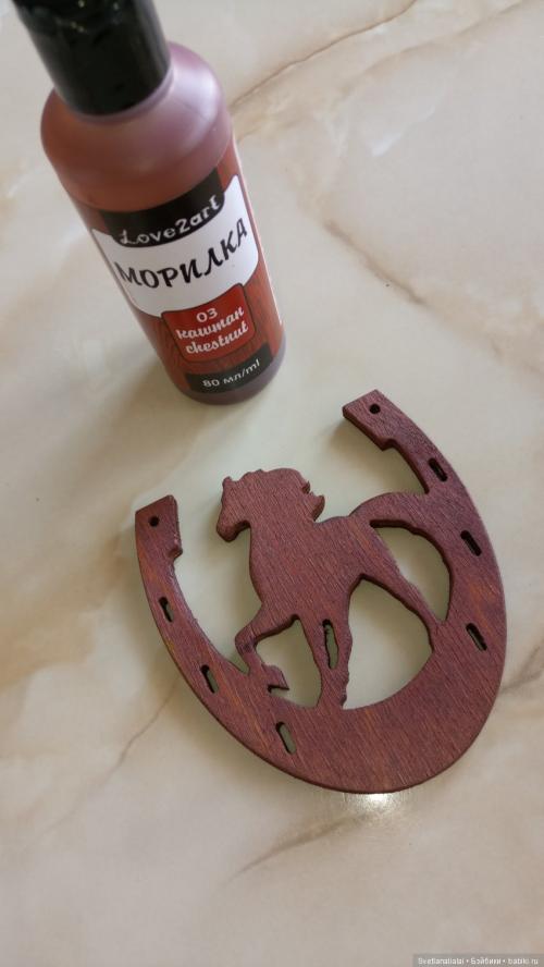 Чем покрасить игрушку из фанеры. Как окрасить фанеру