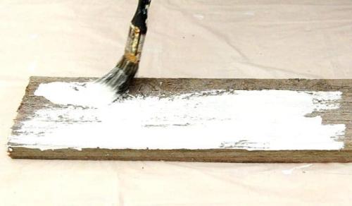 Как красиво покрасить дерево. 3 метода покрасить дерево в белый цвет с потертостями или под старину