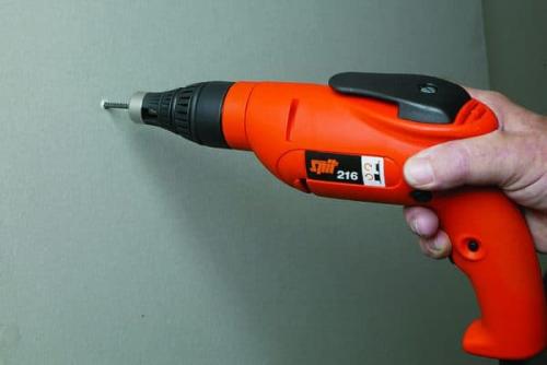 Как шпаклевать гипсокартон под обои. Шпаклевка гипсокартона под обои: как правильно зашпаклевать стыки и швы своими руками