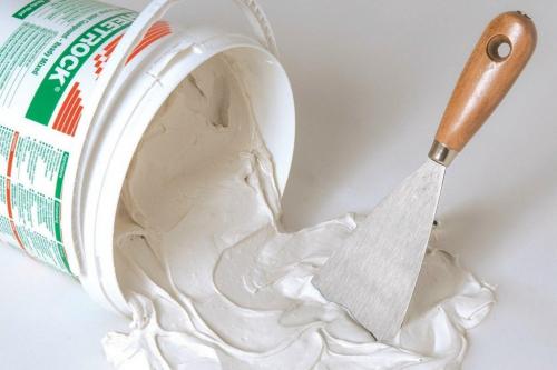 Чем шпаклевать дерево перед покраской. Как правильно шпаклевать дерево под покраску и для поклейки обоев?