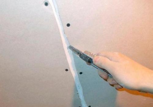 Сколько раз можно красить гипсокартон. Как правильно зачистить гипсокартон перед повторным окрашиванием