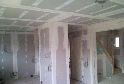 Сколько раз можно красить гипсокартон. Как правильно зачистить гипсокартон перед повторным окрашиванием