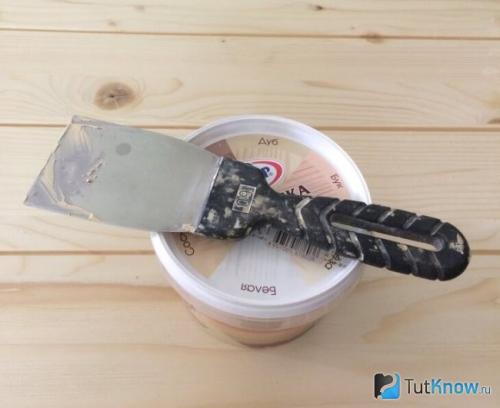 Чем красить дерево после шпаклевки. Рекомендации по нанесению выравнивающего слоя 03