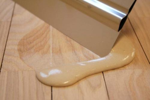 Можно ли шпаклевать дерево обычной шпаклевкой. Шпатлевка для дерева своими руками: варианты изготовления и применения