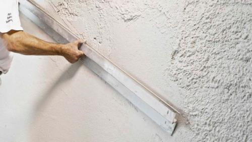 Как убрать ржавые пятна на стене. Почему на оштукатуренной стене появляются ржавые пятна