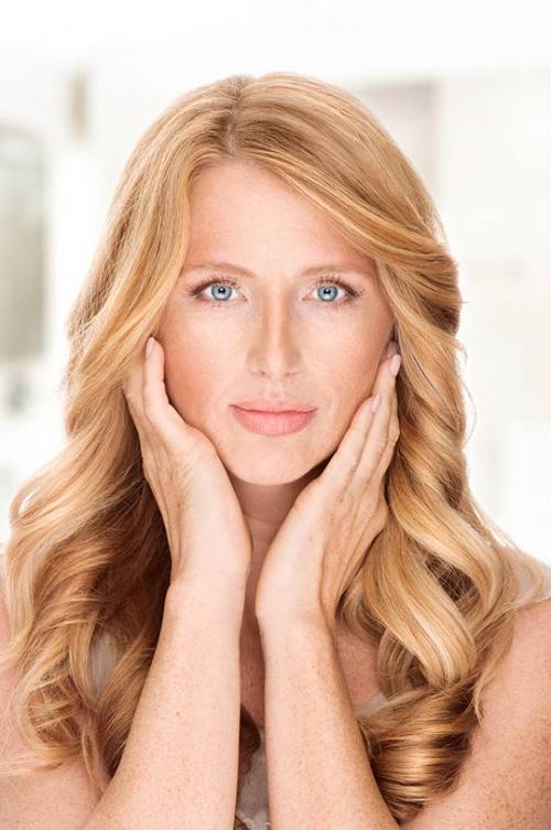 Какой цвет волос старит женщину. Правила выбора цвета волос после 40–50 лет для женщин