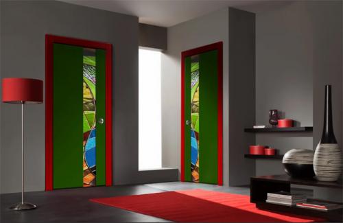 Как закрасить стекло в старой двери: интересные варианты