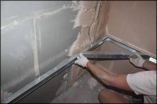 Штукатурка на акриловую краску. В каких случаях можно штукатурить по краске