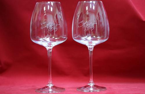 Роспись бокалов своими руками: мастер-класс для начинающих с фото 03