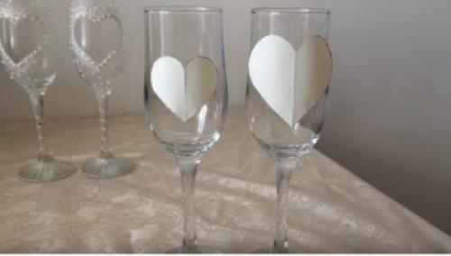 Роспись бокалов акриловыми красками. Ручная роспись бокалов на свадьбу по контуру, узорами, по трафаретам –, как сделать эксклюзивные аксессуары для молодоженов своими руками