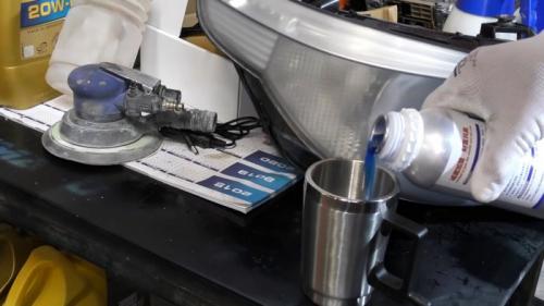 Восстановление фар горелкой. Процесс химической полировки