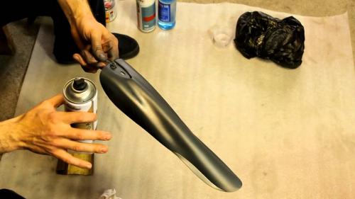 Краска в баллончиках для пластика. Достоинства и недостатки спреев