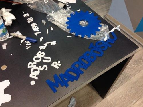 Можно ли покрасить оргстекло баллончиком. Способы покраски