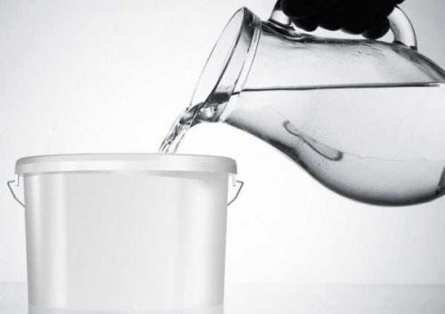 Чем разбавить загустевшую краску. Как развести акриловую краску если она загустела или засохла