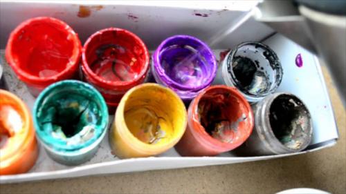 Чем разбавить краску если нет растворителя. Чем развести засохшую краску за 5 минут?