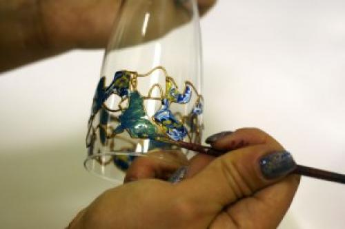 Роспись стекла акриловыми красками для начинающих. Роспись стекла акриловыми красками