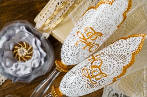 Как сделать рисунок на стекле своими руками. Роспись по стеклу: с чего начать?