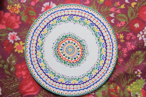 Можно ли рисовать акриловыми красками по стеклу. Советы для новичков 12