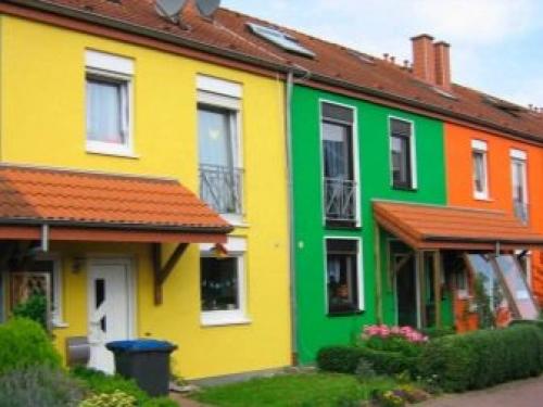 Как выбрать водоэмульсионную краску для потолка. Выбор водоэмульсионной краски 04