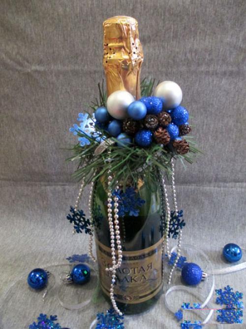 Как покрасить бутылку шампанского на Новый год. Как украсить шампанское на Новый год своими руками: 50 идей