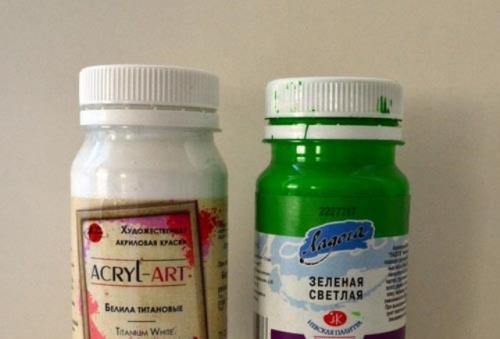 Как покрасить бутылку шампанского баллончиком. Украшение свадебного шампанского своими руками: выбираем лучший вариант оформления в технике окрашивания