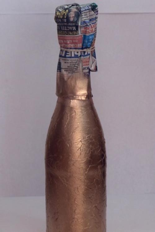 Украшение бутылок на свадьбу своими руками пошагово. Техники украшения свадебных бутылок своими руками, интересные идеи для новичков