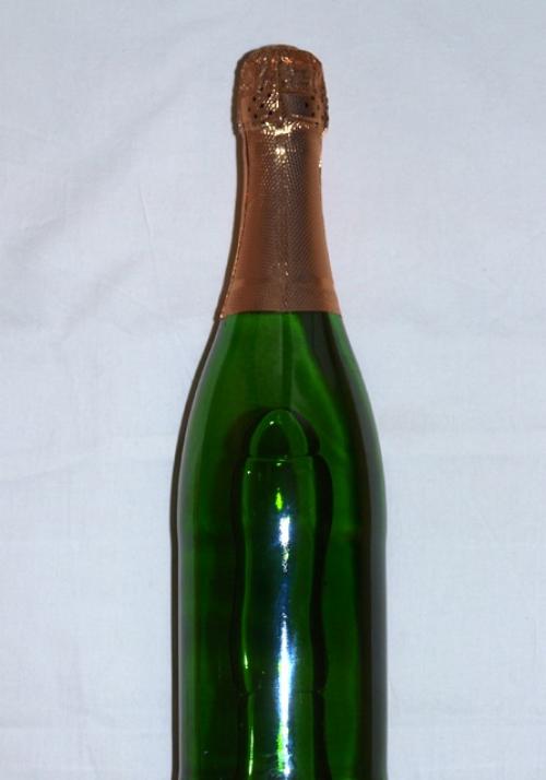 Украшение бутылок на свадьбу своими руками пошагово. Техники украшения свадебных бутылок своими руками, интересные идеи для новичков