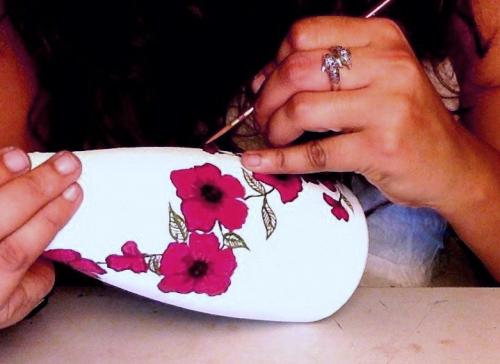 Как расписать стеклянную бутылку. Роспись бутылок