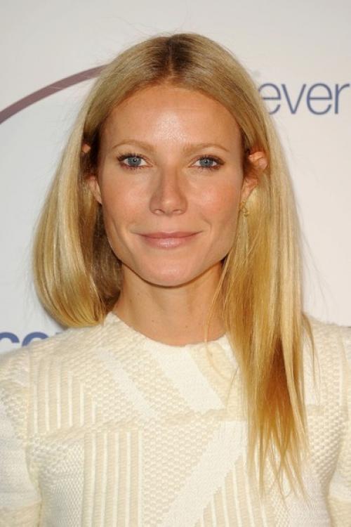 Молочный цвет волос: оригинальные тренды