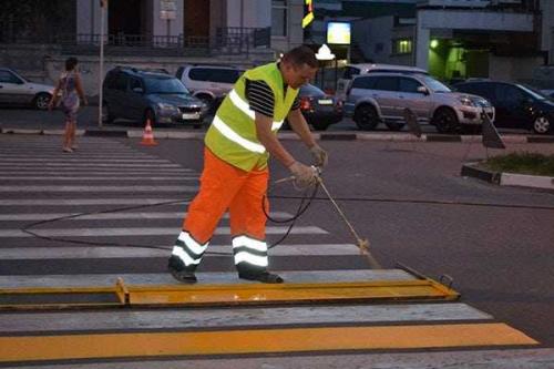 Состав краски для дорожной разметки. Особенности и методы нанесения краски для разметки на дорогах