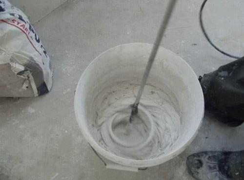 Можно ли смешивать штукатурку и шпаклёвку. Можно ли смешивать между собой разные виды шпаклевок и чем это может грозить