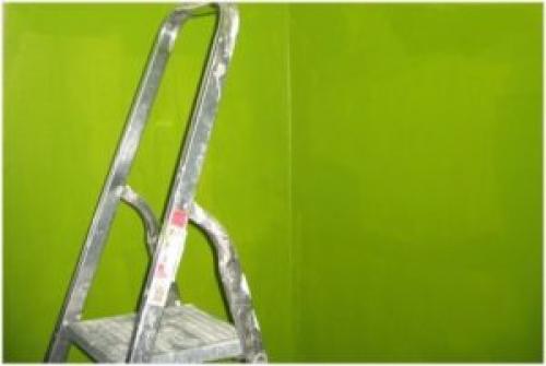 Почему нельзя наносить шпаклевку на краску. Когда нельзя шпаклевать окрашенные стены